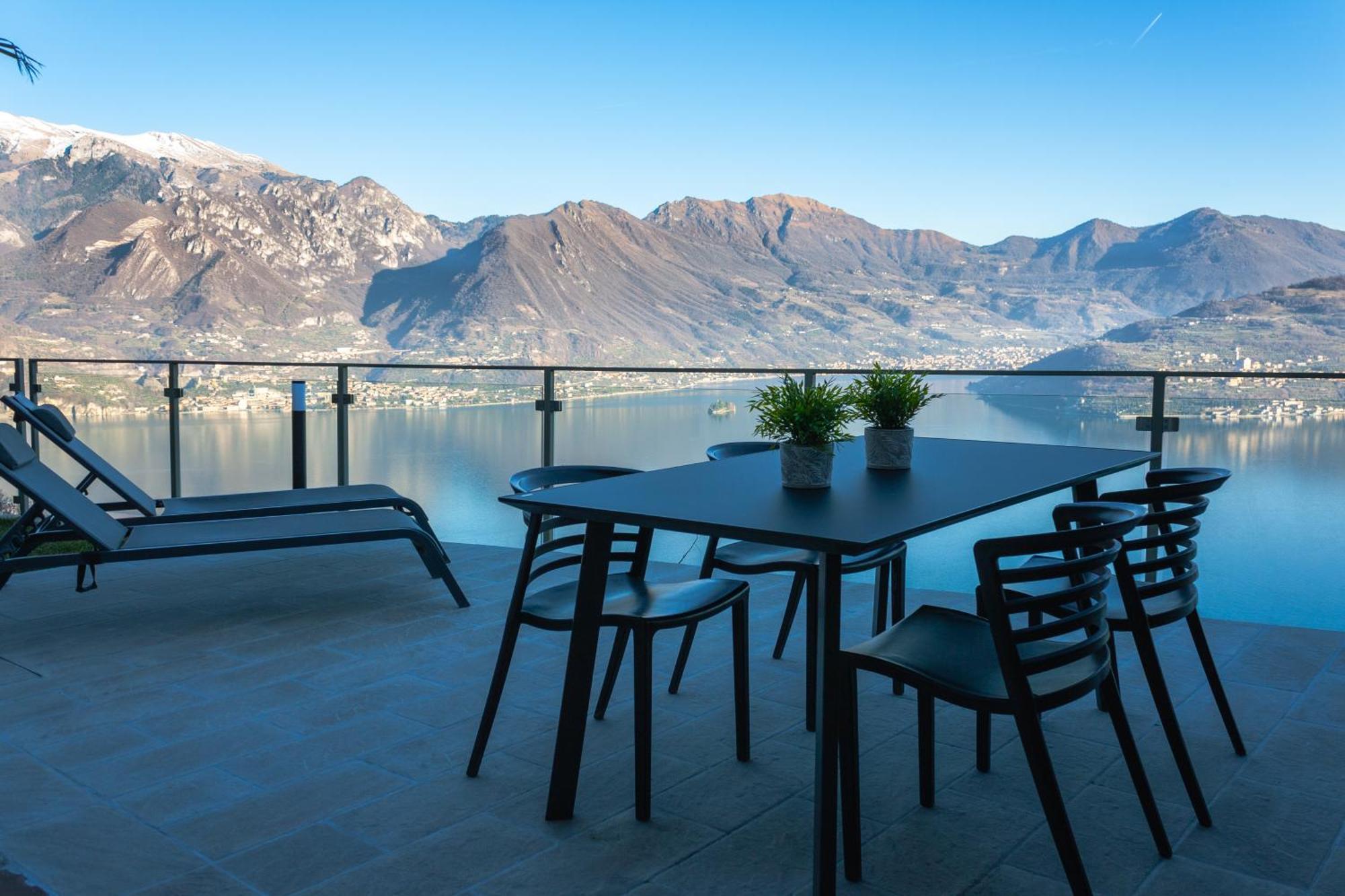 Mia Isola With Lake View, Garden And Swimming Pool Parzanica Εξωτερικό φωτογραφία