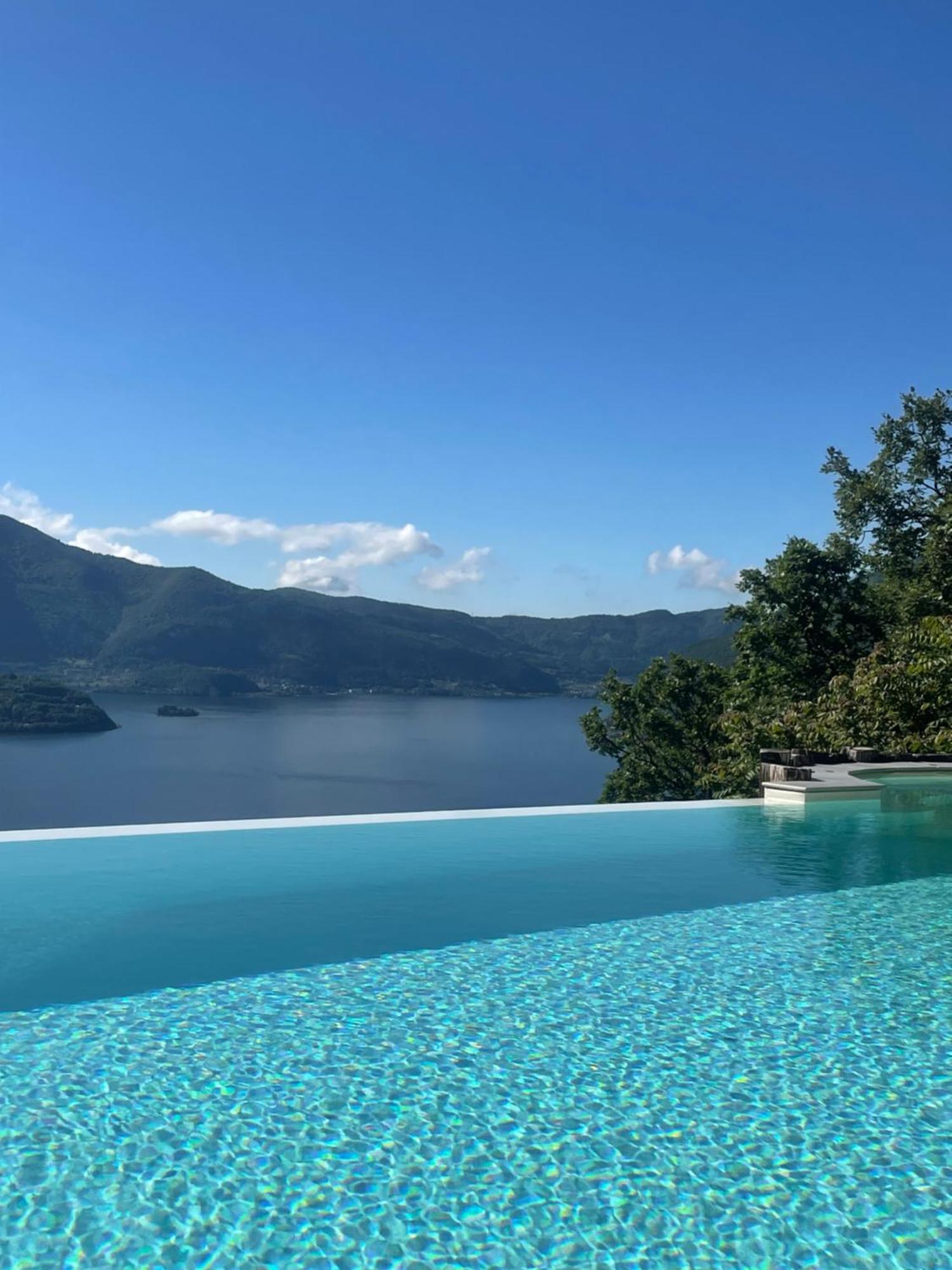 Mia Isola With Lake View, Garden And Swimming Pool Parzanica Εξωτερικό φωτογραφία