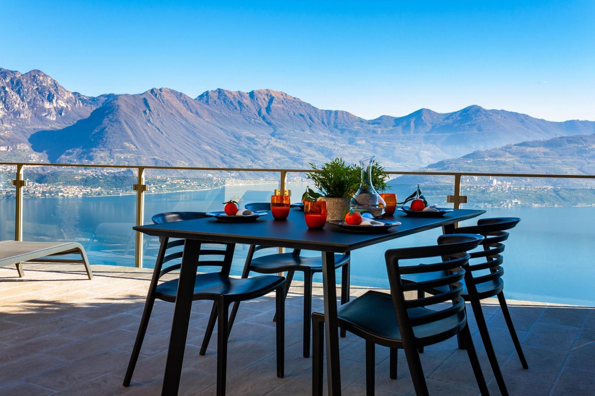 Mia Isola With Lake View, Garden And Swimming Pool Parzanica Εξωτερικό φωτογραφία