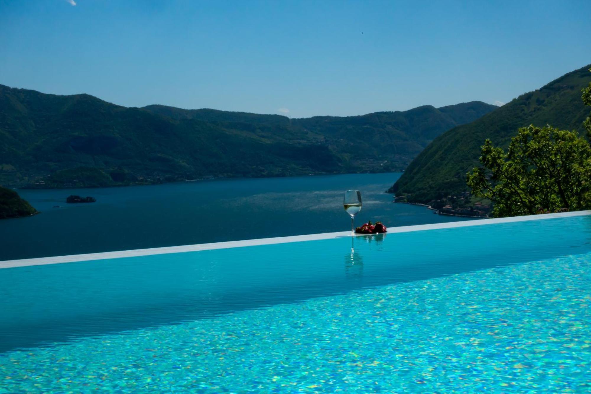 Mia Isola With Lake View, Garden And Swimming Pool Parzanica Εξωτερικό φωτογραφία