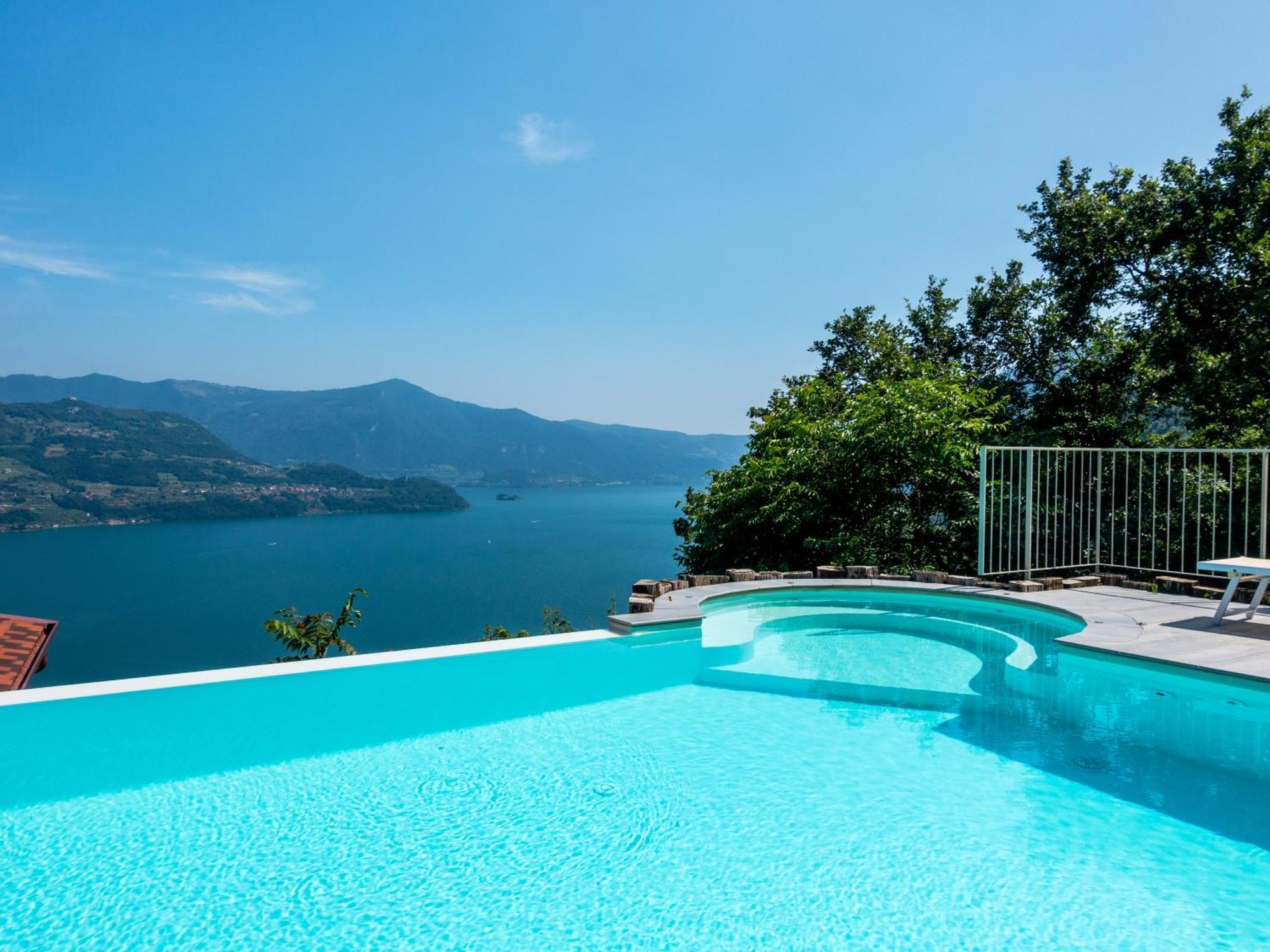 Mia Isola With Lake View, Garden And Swimming Pool Parzanica Εξωτερικό φωτογραφία
